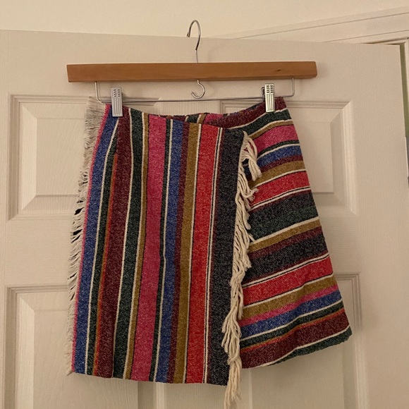 Sandro Dresses & Skirts - Beautiful and fun Sandro woven skirt